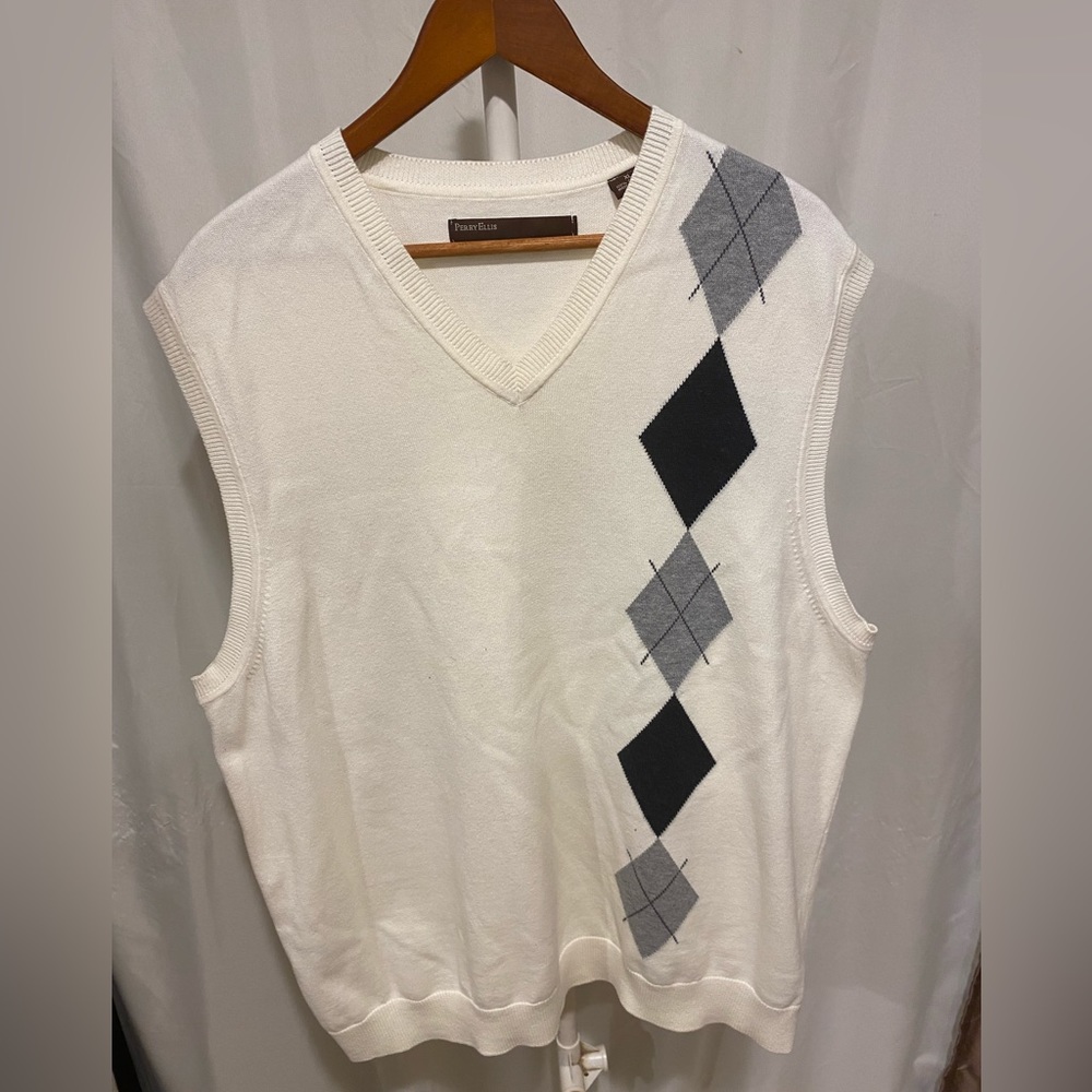 Argyle Perry, Ellis sweater vest
